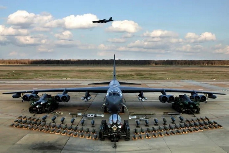  B-52H Stratofortress     